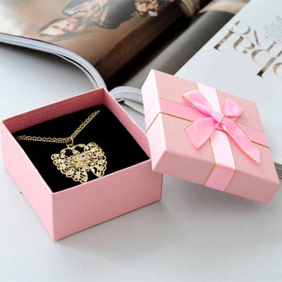 Why is Makeup Box Packaging Essential for Your Beauty Routine in the UK?