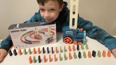 Best domino train toys for kids