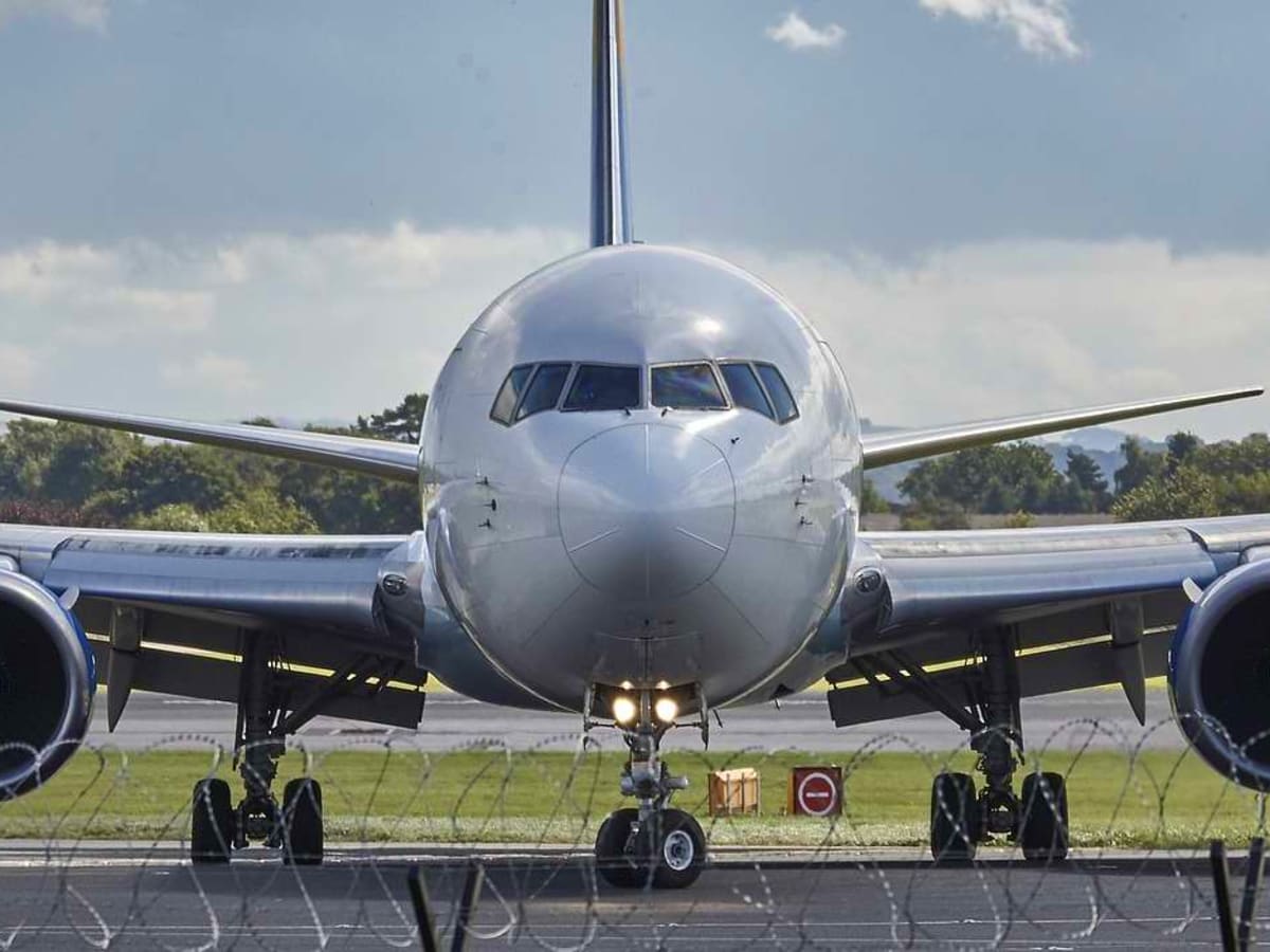 Be aware and note of the airline's carryon luggage and checkedin