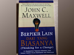 BERFIKIR LAIN DARI YANG BIASANYA