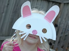Make Easter bunny masks with paper plates