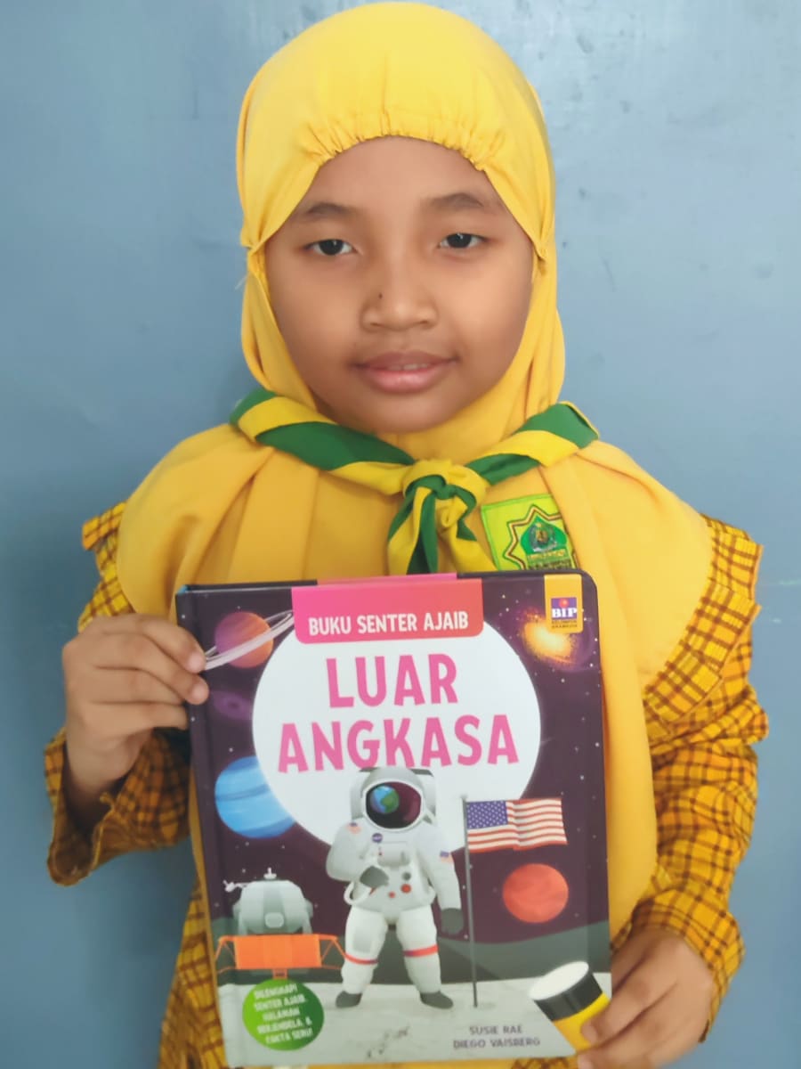 Luar Angkasa