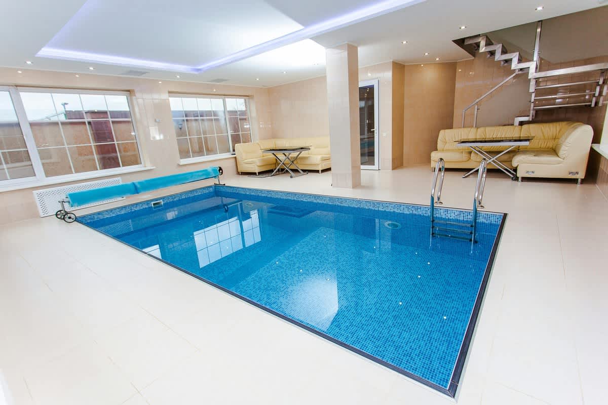 How to Prevent Delays and Stay Within Budget During Pool Construction