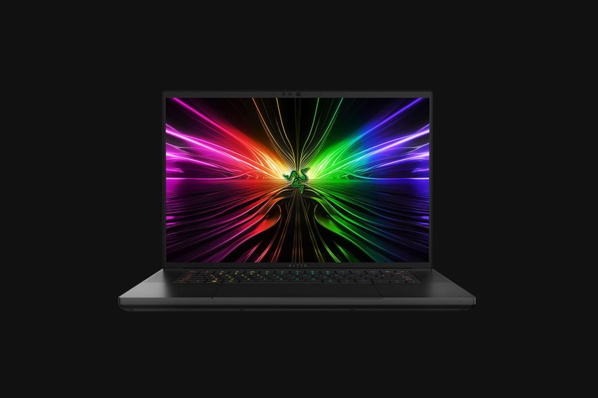 Razer Blade 16, i9-14900HX, RTX 4090, 32 GB DDR5-5600, 2 TB SSD, QHD+ 240 hz OLED 100% DCI-P3