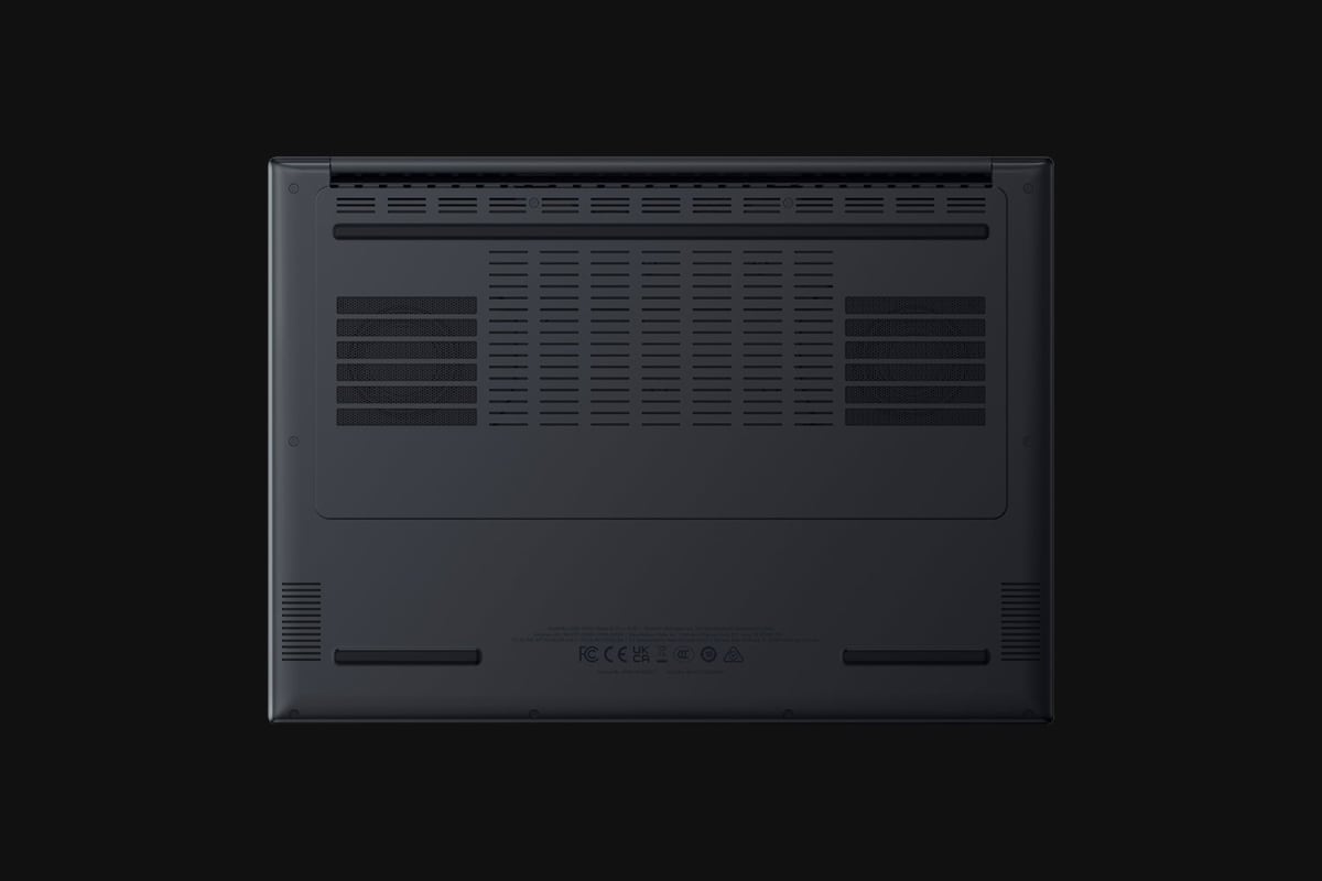 Razer Blade 14, Ryzen Ai 9-365, RTX 5070, 32 GB DDR5X-8000, 1-2 TB SSD, 3K 120 Hz 400 nits