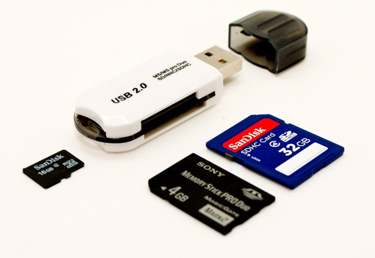 USB Flash Drive and Memory Cards