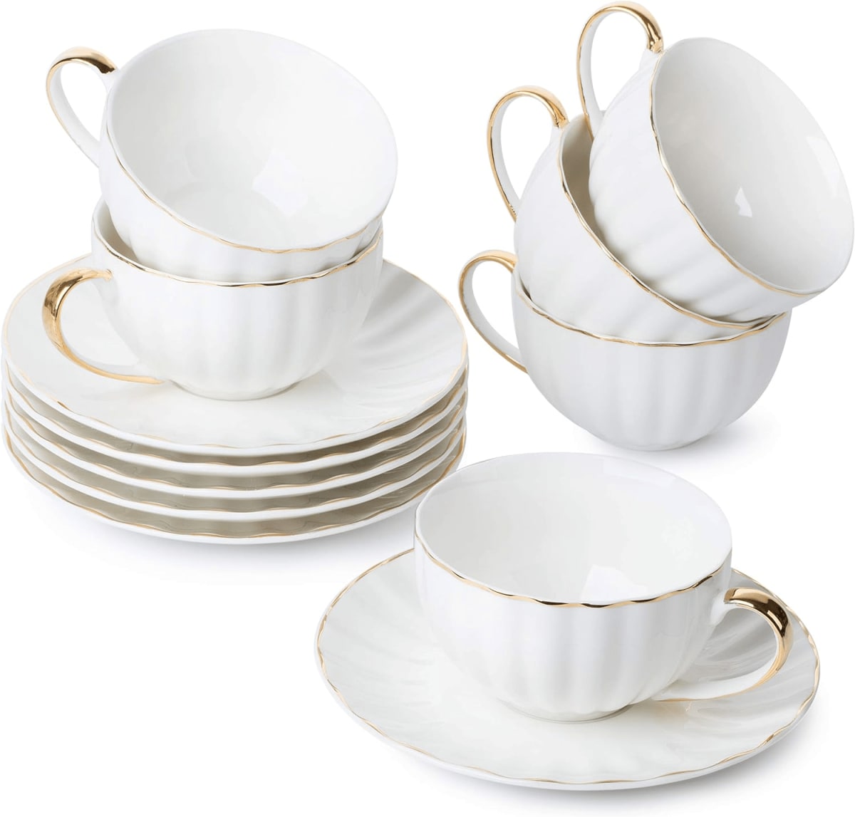Tea cups and saucers set