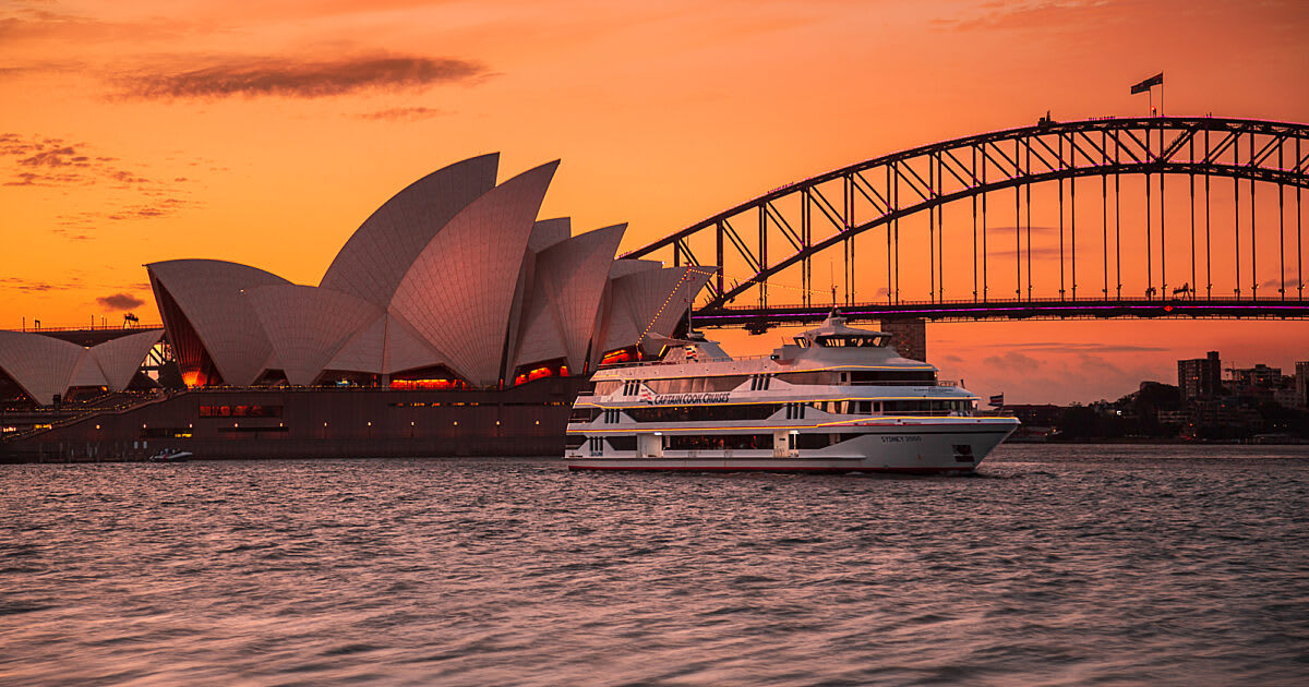 Sunset cruise on Sydney Harbour