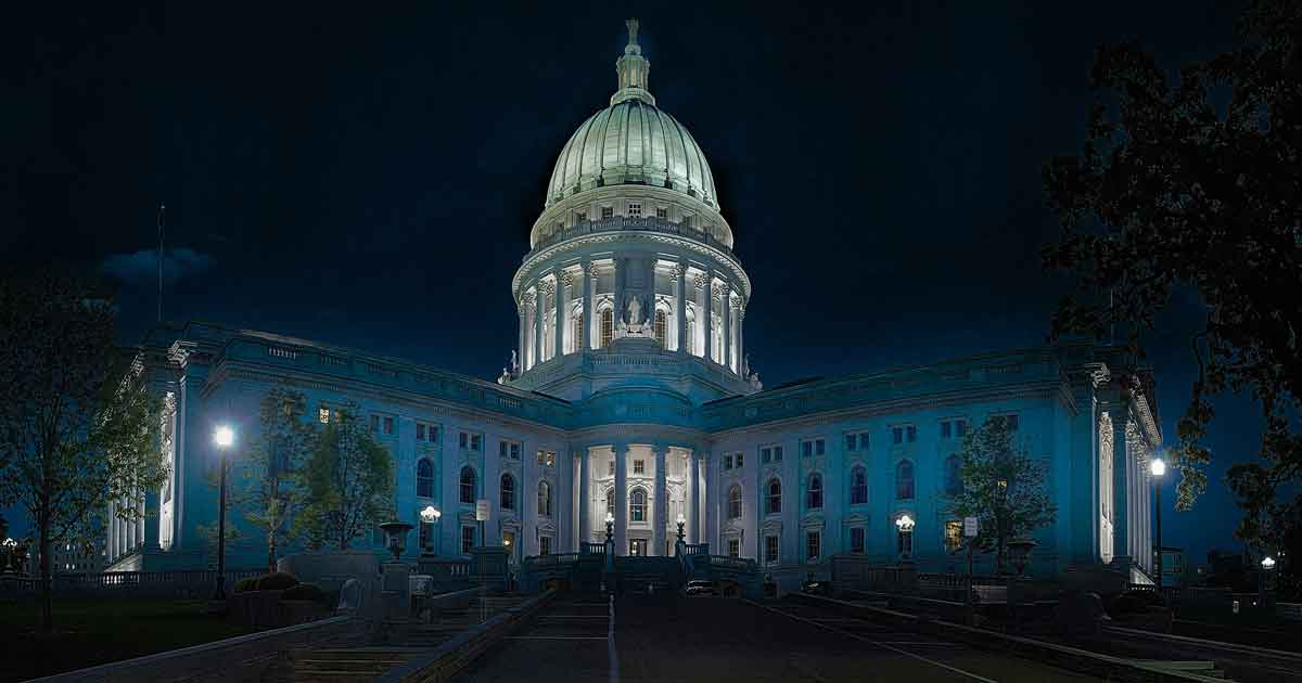 Senate Democrats Join Republicans to Pass Government Shutdown Deal