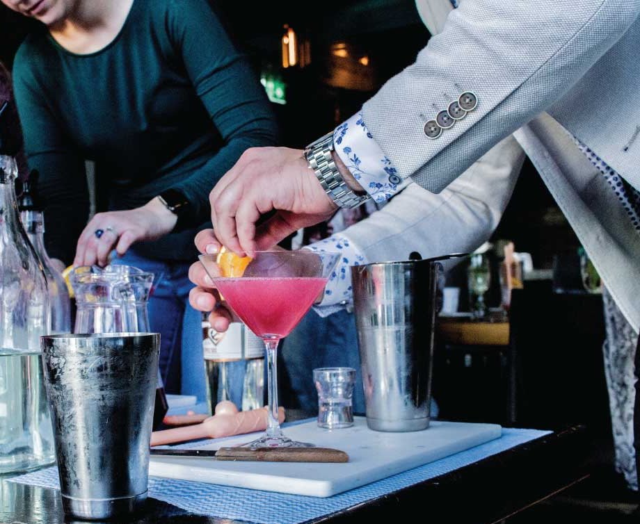 Go on a cocktail making class