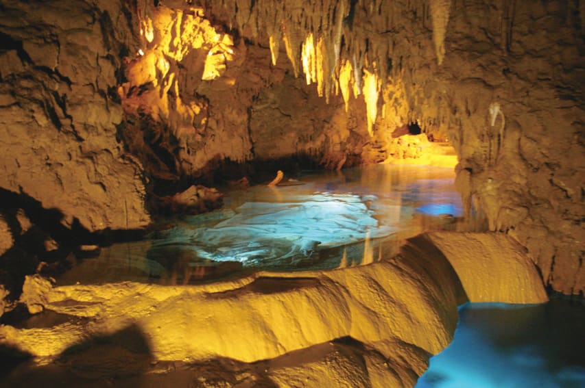 Gyokusendo Cave 玉泉洞