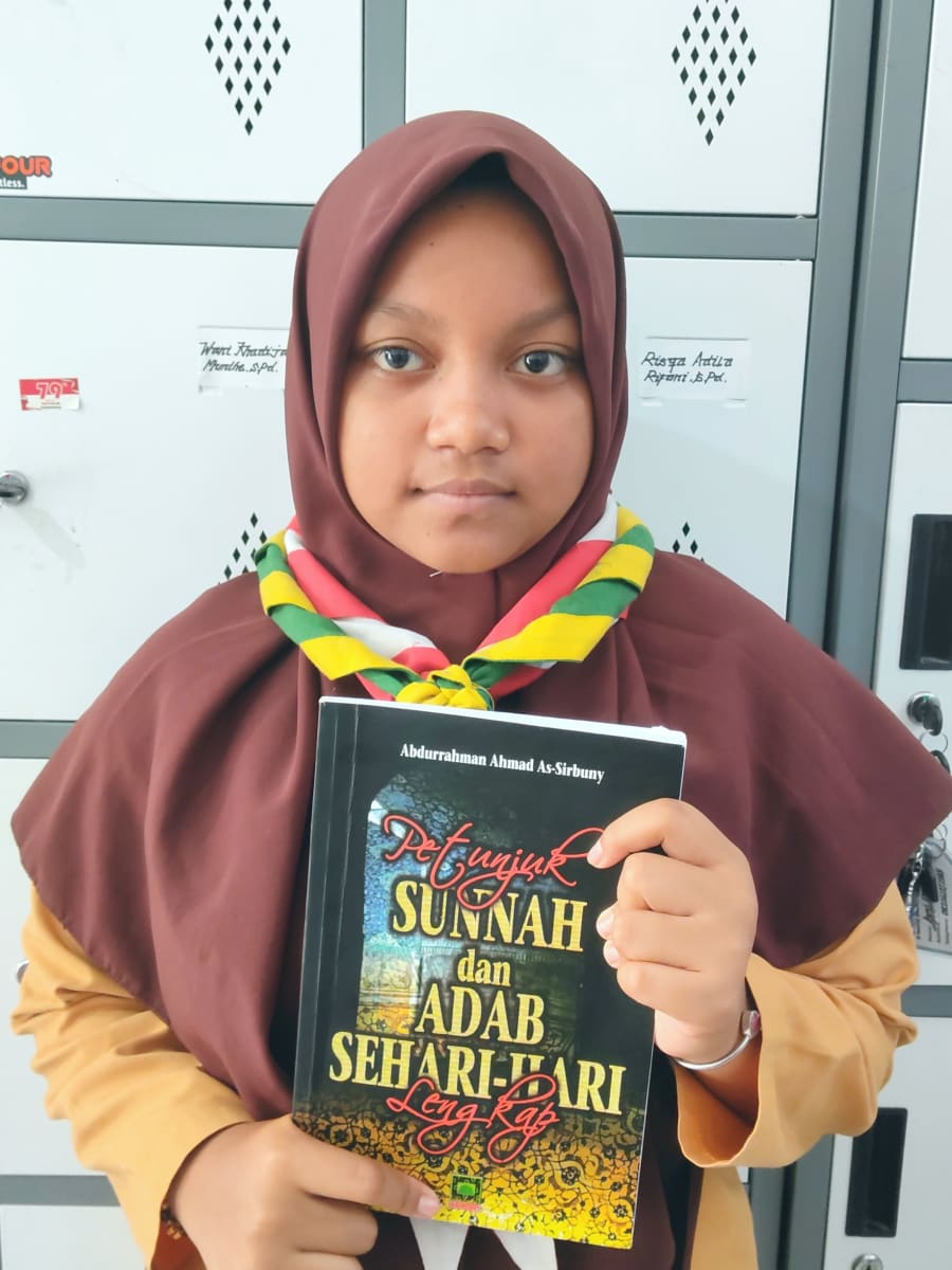Petunjuk Sunnah dan Adab Sehari-Hari