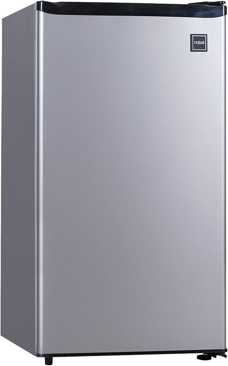 RFR322 Mini Refrigerator