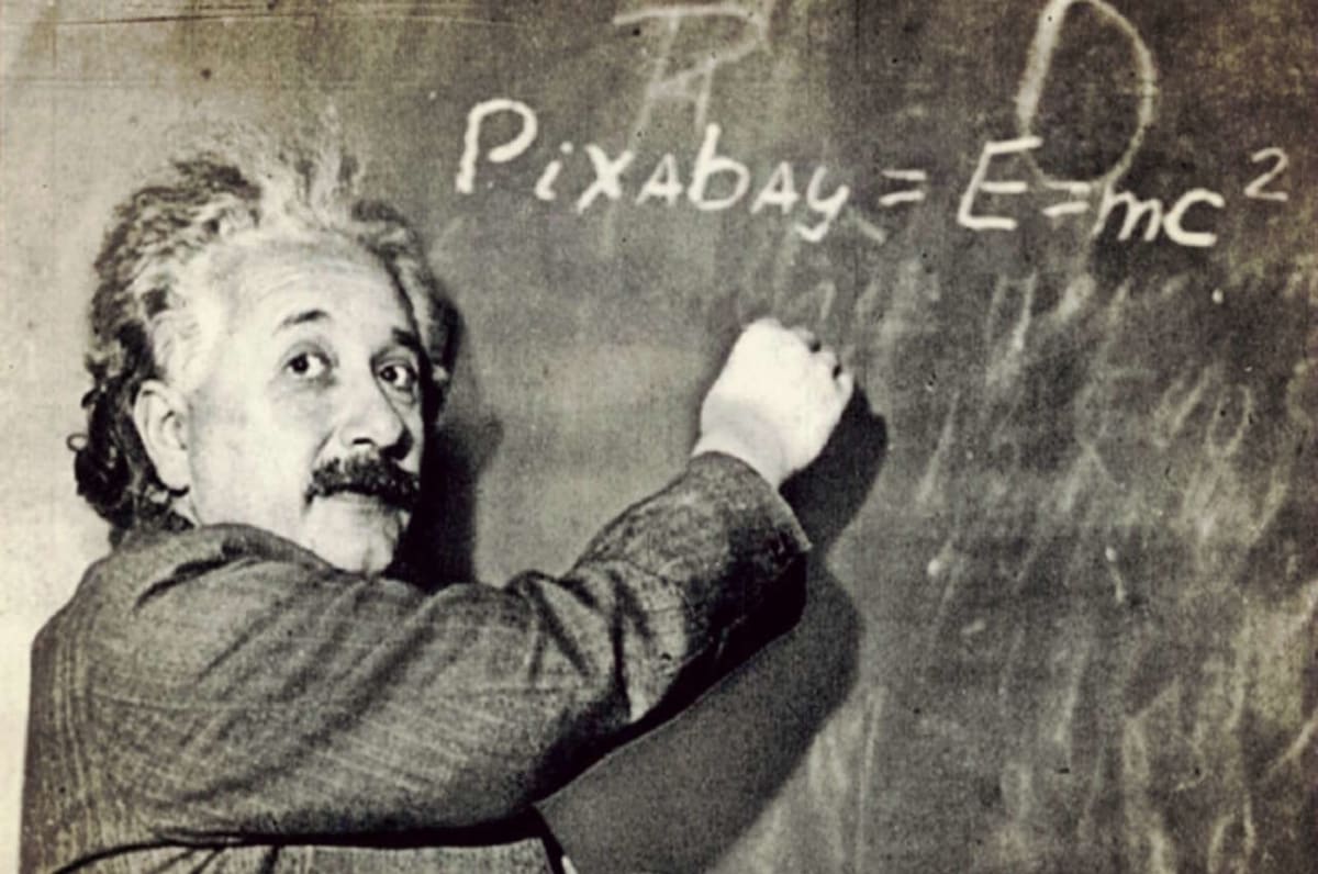 30 Great Einstein Quotes