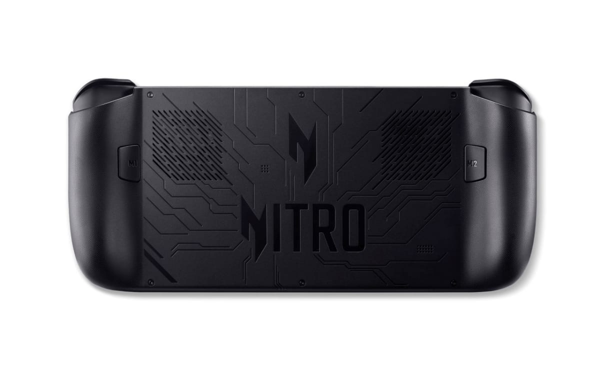 Acer Nitro Blaze 8, Ryzen 7-8840HS, AMD Radeon 780M, 16 GB DDR5X-7500, QHD+ 144 Hz 500 nits