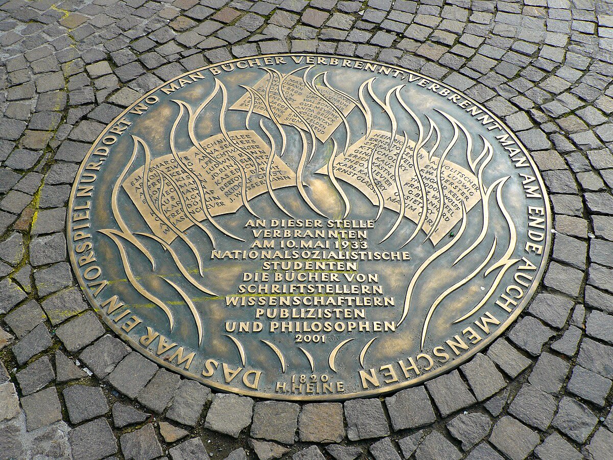 Memorial Plaque in Römerberg Square