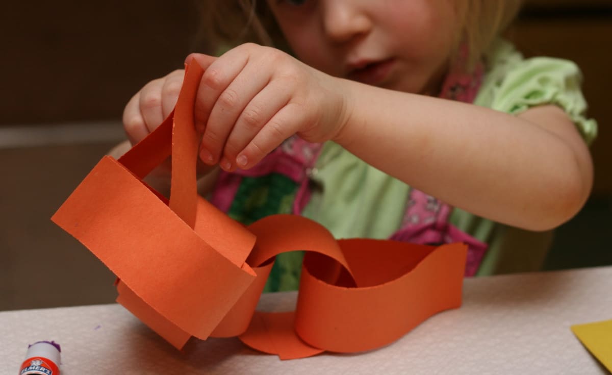 Create paper chains