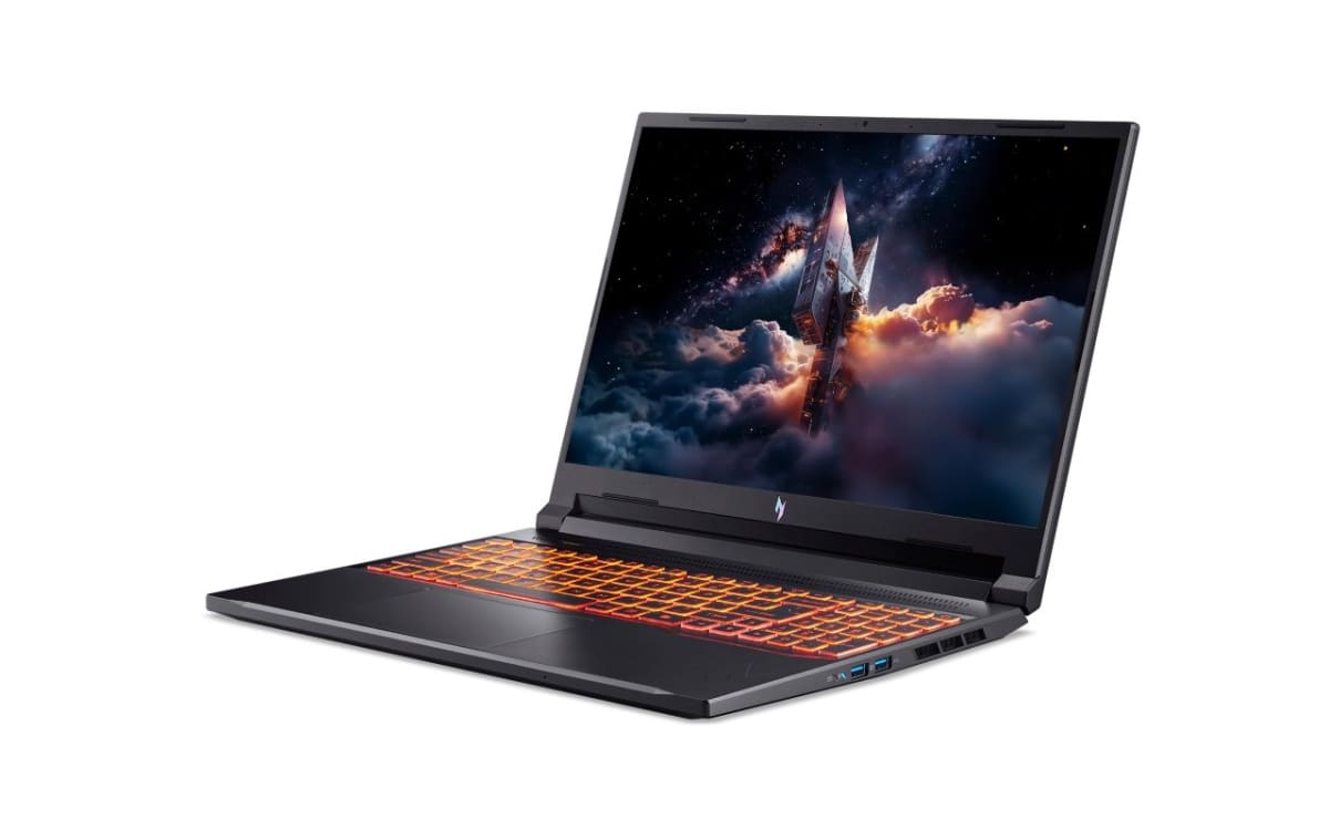 Acer Nitro V16, Intel Core Ultra Core 7-240H, RTX 5060, 32 GB DDR5, 512 GB SSD, FHD+ 180 Hz 400 nits 100% sRGB