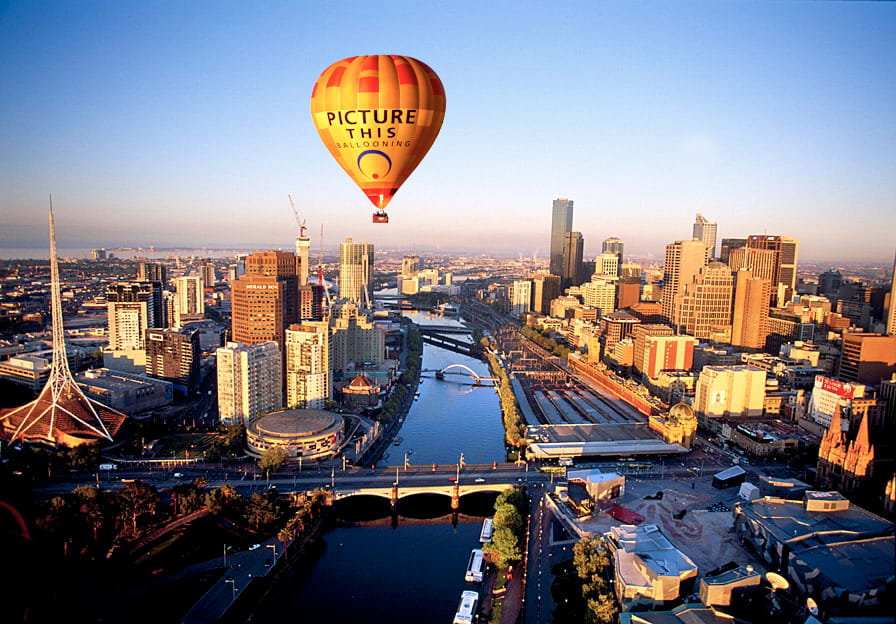 Fly over Melbourne in a hot air baloon