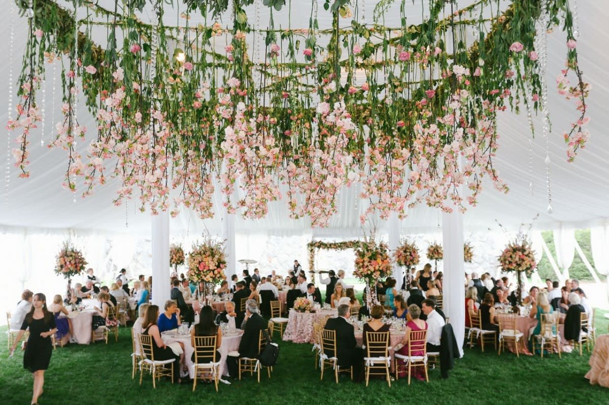 Finalize the menu and flowers