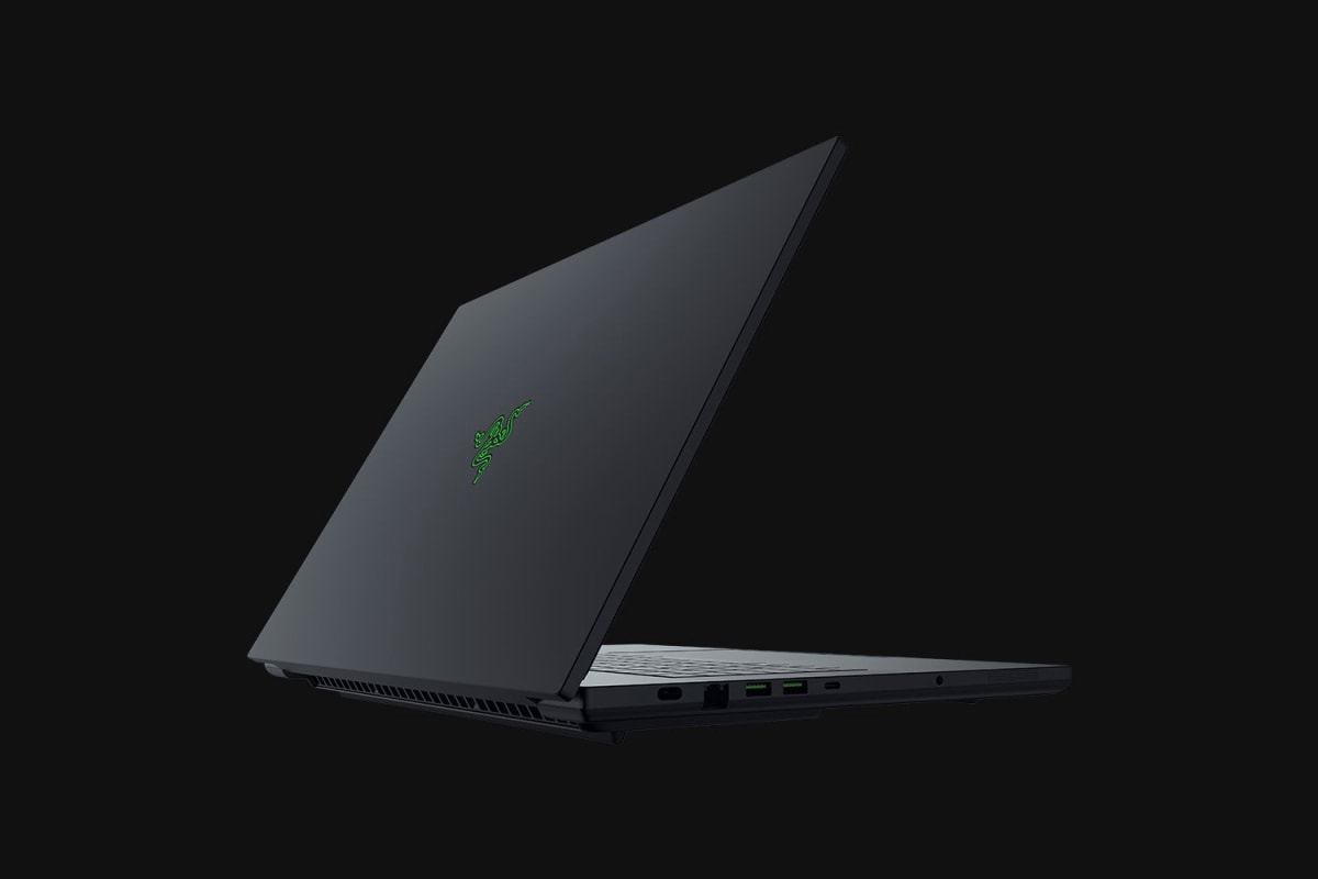 Razer Blade 18, Intel Ultra 9-275HX, RTX 5070 Ti, 32 GB DDR5-5600, 1 TB SSD, DUAL UHD+ 240 Hz / FHD+ 440 Hz