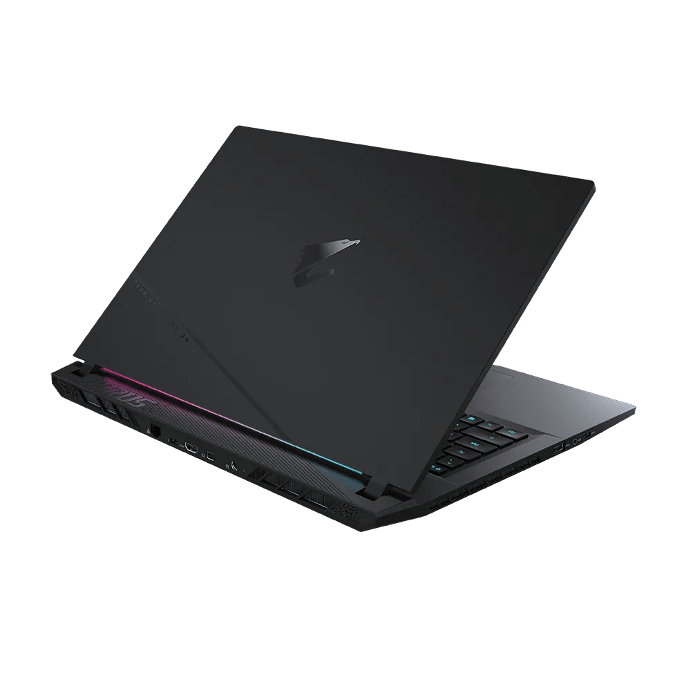 Gigabyte Aorus 17, i7-13700H, 4070, 16 GB DDR5-4800, 1 TB SSD, QHD 240 Hz 100% DCI-P3