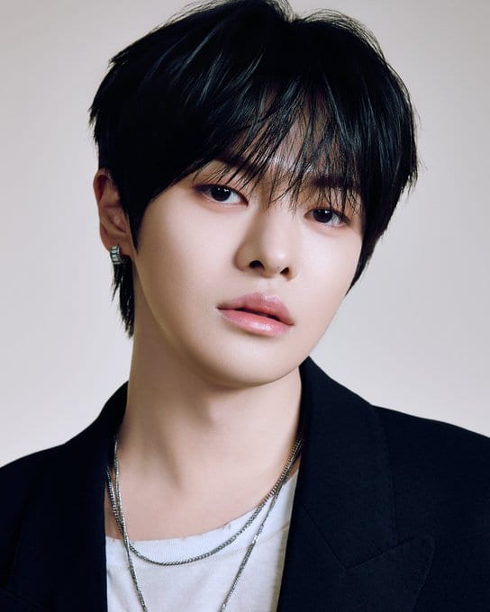 LEO Official Profile