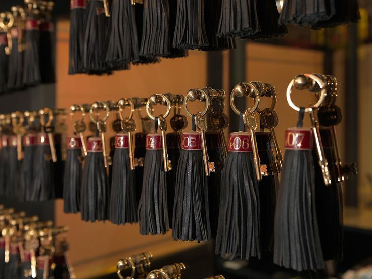 Research for best group deals of hotel accommodation and secure a block of rooms for guests