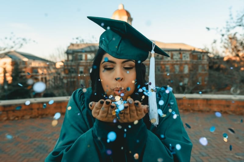Best ideas for graduation party favors