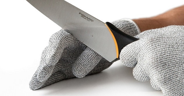 Cut resistant gloves