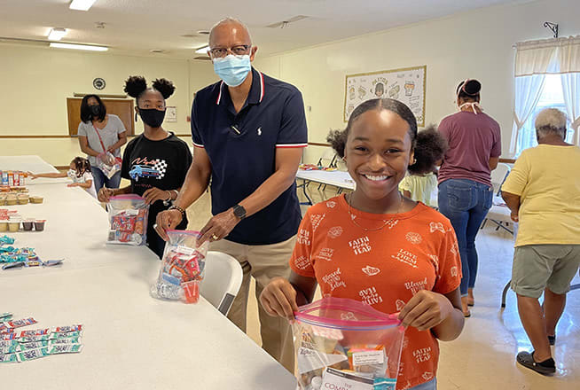 Make and distribute hygiene kits for the homeless