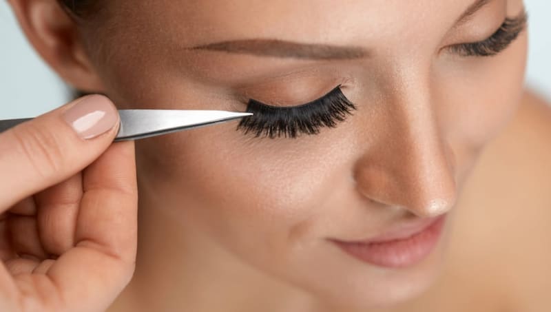 Best false eyelashes for beginners