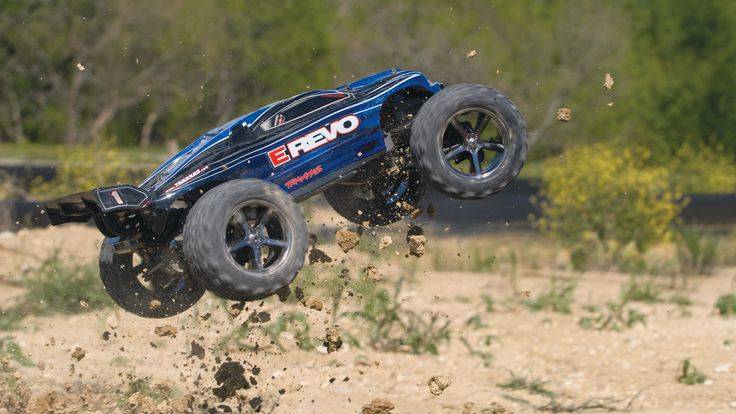 Traxxas 71074 E-Revo VXL Monster Truck