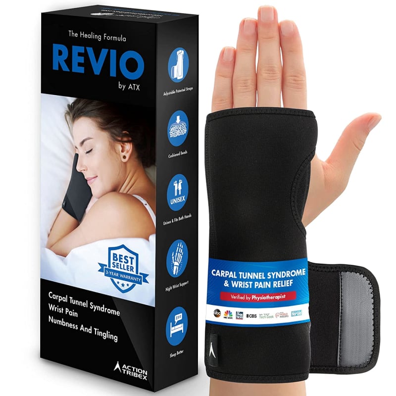 ComfyBrace Night Wrist Sleep Support Brace- Fits Both Hands - Cushioned to  Help With Carpal Tunnel and Relieve and Treat Wrist Pain, (1 Pack/Night  Brace, One Size Fits All) : : Sports