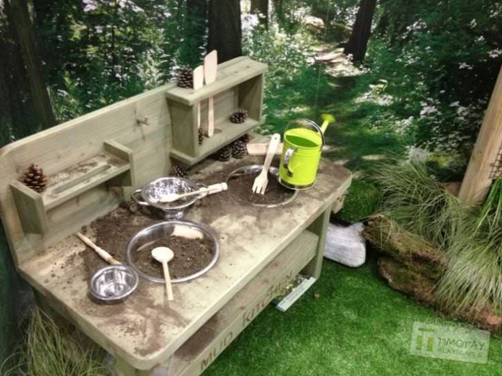 Make a Mud Kitchen