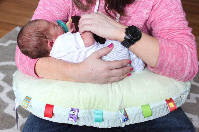 Nursing pillow