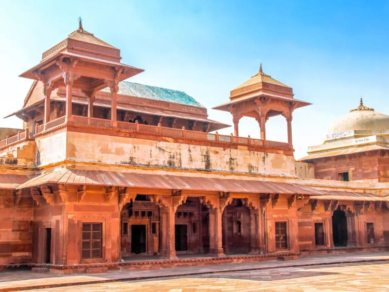 Best Cab Service in Guna | Hurryup Cabs