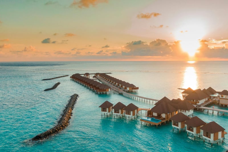 Honeymoon in Maldives - Top Romantic Spots & Things To Do For Couples | OneVasco Blog
