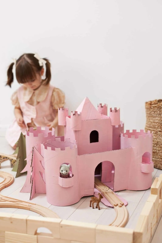 Create cardboard castles