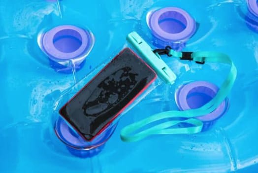 The Best Waterproof Smartphone Cases - Copy