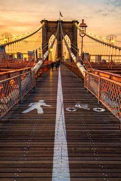 Walk the Brooklyn Bridge