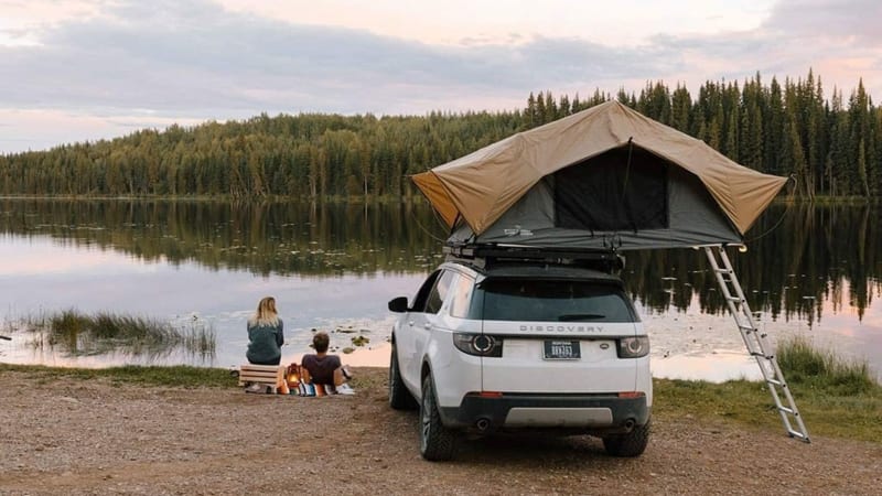 This Instant Pop-Up Car Tent Attaches To The Tailgate Of Your SUV or Minivan