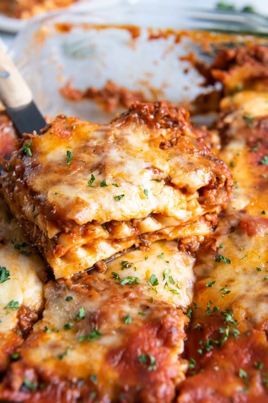 Make homemade lasagna
