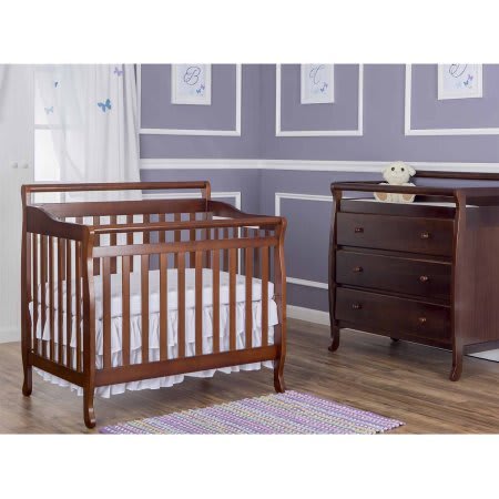 Dream On Me 4-in-1 Portable Convertible Crib