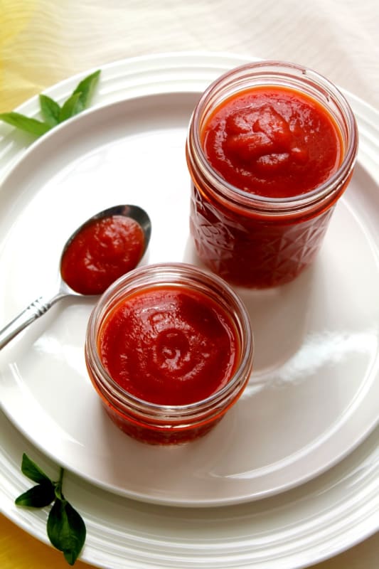 Make homemade ketchup