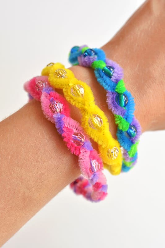 Make Easter-themed bracelets with beads and pipe cleaners