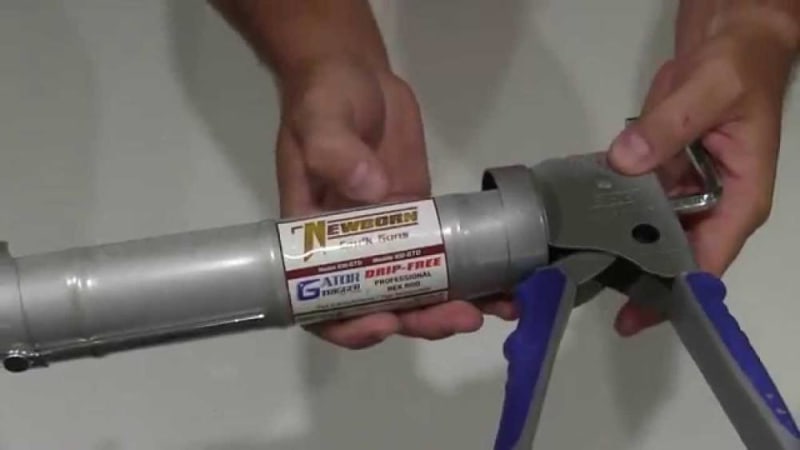 Smooth and replace caulk