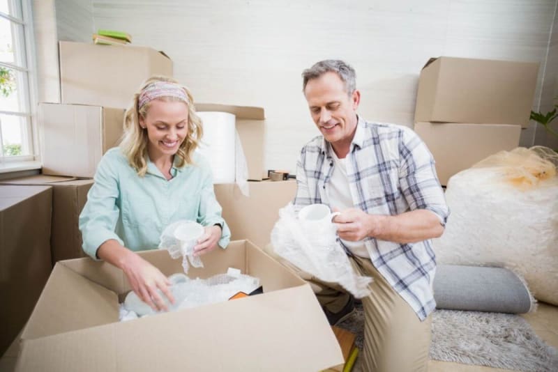 Senior Downsizing Ideas - Moving On