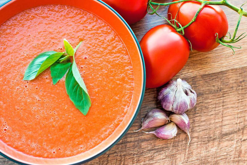 MAKE THIS QUICK AND EASY NOURISHING TOMATO SOUP ANY TIME WITHOUT THE CAN!