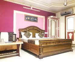 Book rooms for out station guests